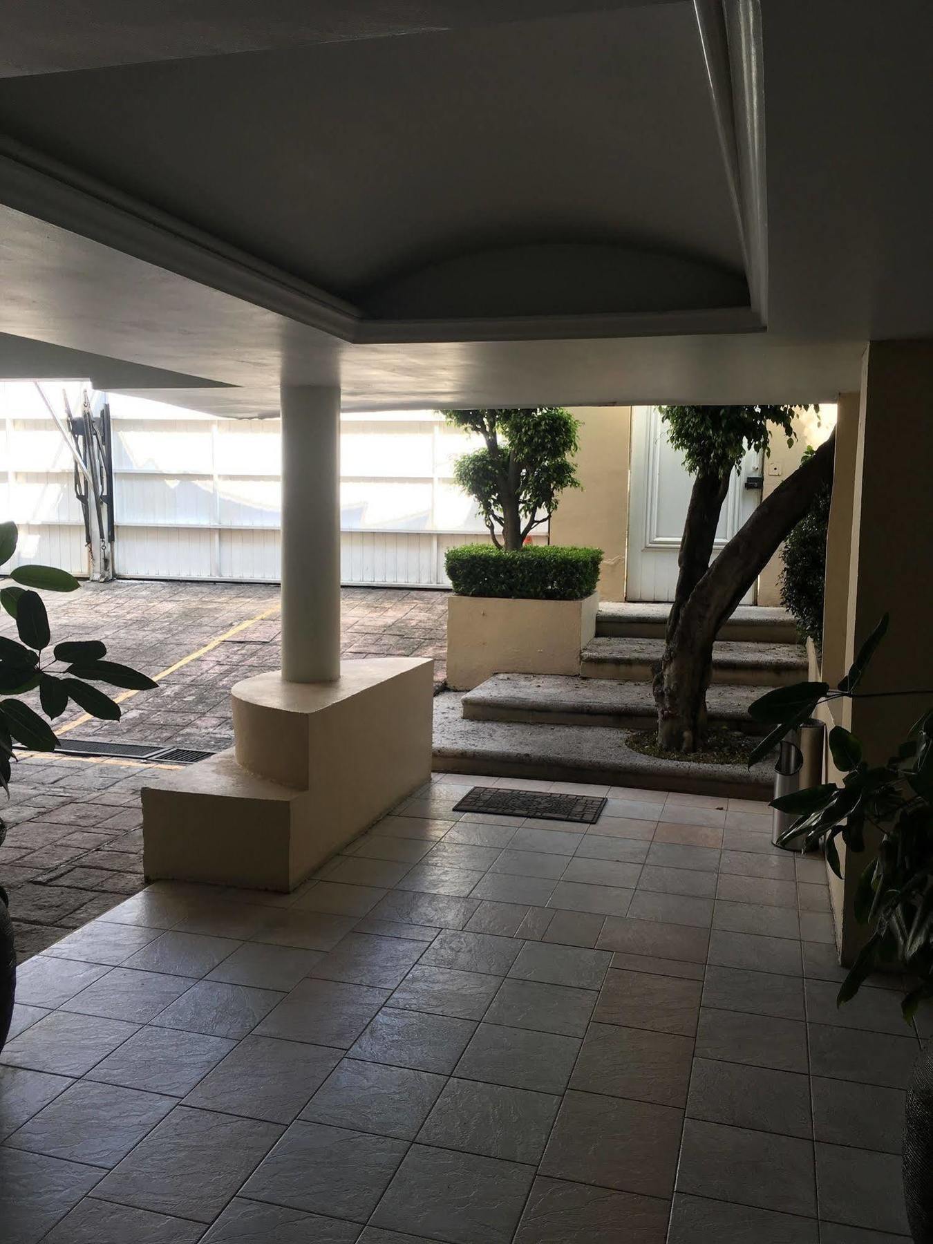Grupo Kings Suites - Bosques De Duraznos 78 Città del Messico Esterno foto